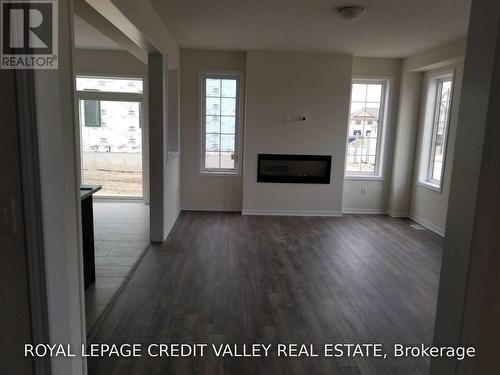 76 Fleming Crescent, Haldimand, ON - Indoor With Fireplace