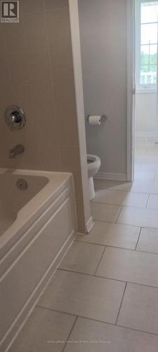 76 Fleming Crescent, Haldimand, ON - Indoor Photo Showing Bathroom