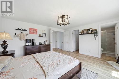 60 Steepleridge Street, Kitchener, ON - Indoor Photo Showing Bedroom