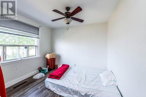 556 Barton Street E, Hamilton, ON - Indoor Photo Showing Bedroom
