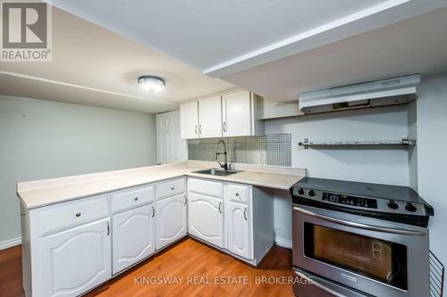 556 Barton Street E, Hamilton, ON - Indoor Photo Showing Kitchen