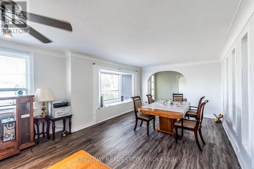 556 Barton Street E, Hamilton, ON - Indoor