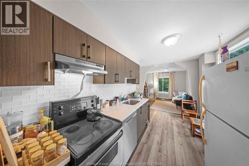 771 Chilver Road, Windsor, ON - Indoor Photo Showing Kitchen