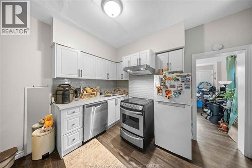 771 Chilver Road, Windsor, ON - Indoor Photo Showing Kitchen