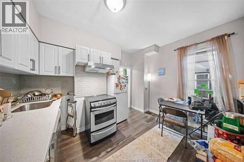 771 Chilver Road, Windsor, ON - Indoor Photo Showing Kitchen With Upgraded Kitchen