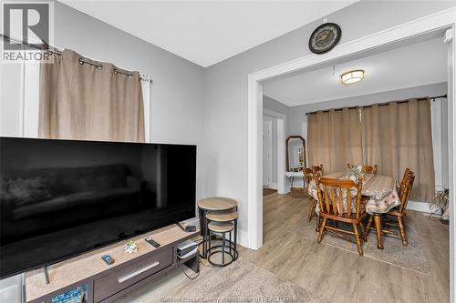421 Elm Avenue, Windsor, ON - Indoor