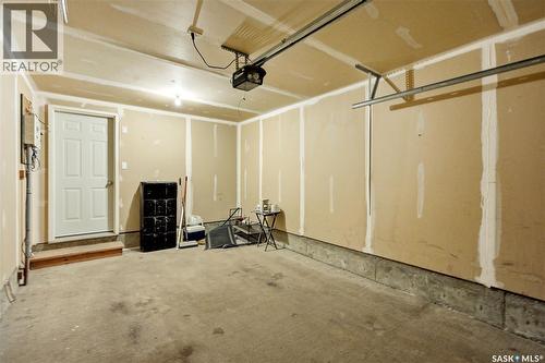 52 118 Pawlychenko Lane, Saskatoon, SK - Indoor Photo Showing Garage