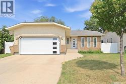 2206 Assiniboine AVENUE E  Regina, SK S4V 2E8