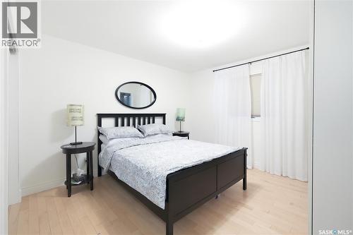 2206 Assiniboine Avenue E, Regina, SK - Indoor Photo Showing Bedroom