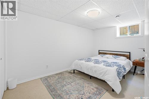 2206 Assiniboine Avenue E, Regina, SK - Indoor Photo Showing Bedroom