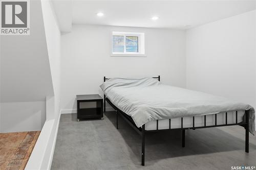 2206 Assiniboine Avenue E, Regina, SK - Indoor Photo Showing Bedroom