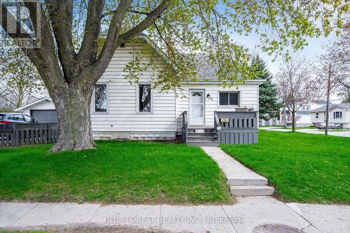 30 PARK AVENUE E  Chatham-Kent (Chatham), ON N7M 3V5
