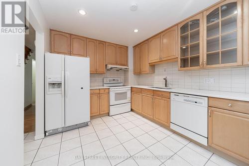 6 Sandy Haven Drive, Toronto, ON - Indoor Photo Showing Kitchen