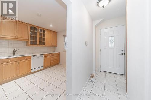 6 Sandy Haven Drive, Toronto, ON - Indoor Photo Showing Kitchen