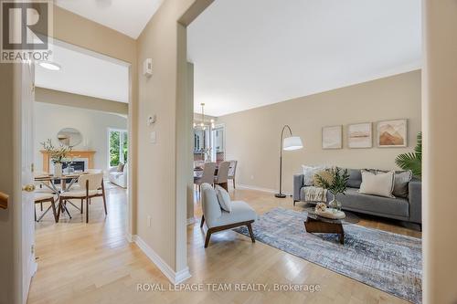 60 Woliston Crescent, Ottawa, ON - Indoor Photo Showing Living Room