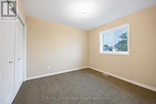 60 Woliston Crescent, Ottawa, ON - Indoor Photo Showing Other Room