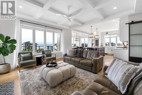 5 Kinglet Way, Conception Bay South, NL - Indoor Photo Showing Living Room