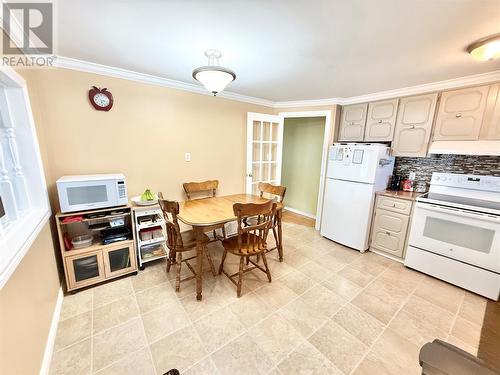 9 Eltero Park, Bishop'S Falls, NL - Indoor Photo Showing Kitchen