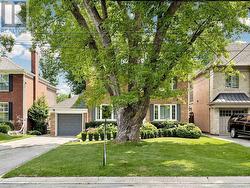 11 MARCHWOOD DRIVE  Toronto, ON M3H 1J7