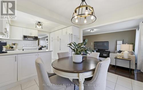 32 Patrick Drive, Whitby, ON - Indoor Photo Showing Dining Room