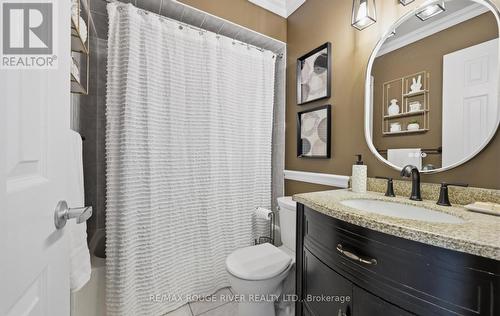 32 Patrick Drive, Whitby, ON - Indoor Photo Showing Bathroom