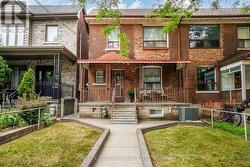 355 DELAWARE AVENUE Toronto, ON M6H 2T7