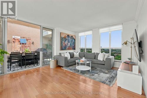 Family/Walk Out To Terrace - 1908 - 2285 Lake Shore Boulevard W, Toronto, ON - Indoor Photo Showing Living Room