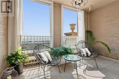 Terrace - 1908 - 2285 Lake Shore Boulevard W, Toronto, ON - Indoor Photo Showing Other Room