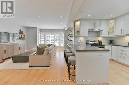 41 Ashbourne Drive, Toronto, ON - Indoor Photo Showing Kitchen With Upgraded Kitchen