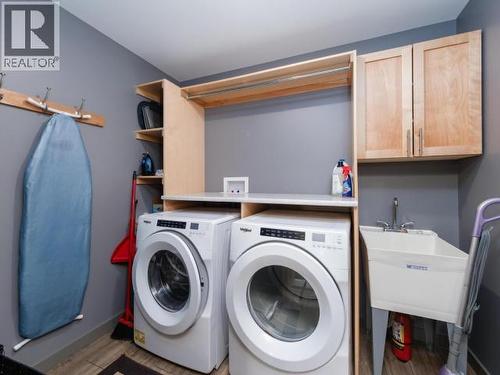 44 Eugene Avenue, Whitehorse, YT - Indoor Photo Showing Laundry Room