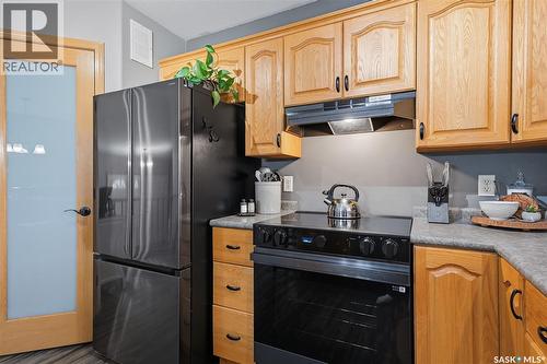 414 Sumner Lane, Saskatoon, SK - Indoor Photo Showing Kitchen