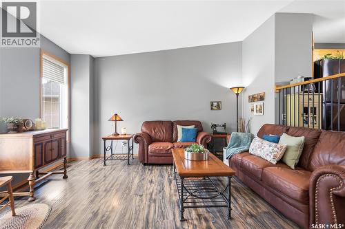 414 Sumner Lane, Saskatoon, SK - Indoor Photo Showing Living Room