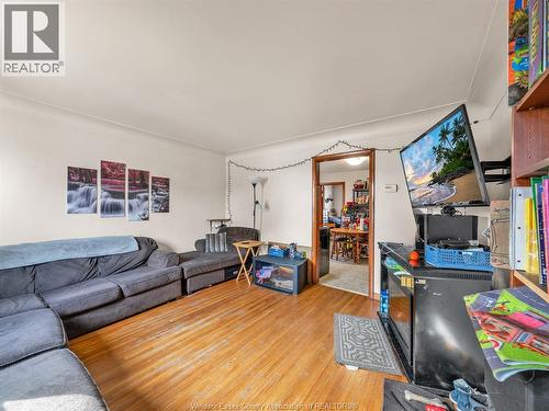 1477 Windermere Road, Windsor, ON - Indoor Photo Showing Living Room