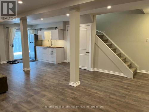 21 Nicholson Drive, Barrie, ON - Indoor
