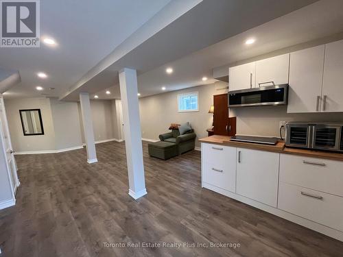 21 Nicholson Drive, Barrie, ON - Indoor