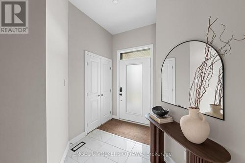 351 Shuttleworth Drive, Ottawa, ON - Indoor Photo Showing Other Room