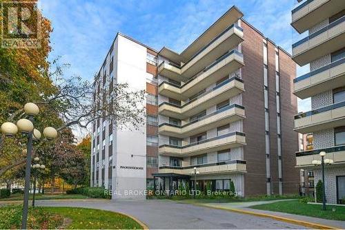 306 - 921 MIDLAND AVENUE  Toronto, ON M1K 4G2