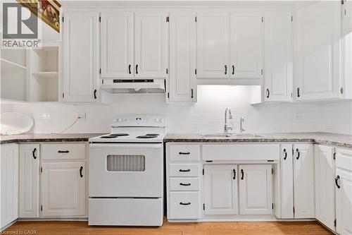 136 Blair Road, Cambridge, ON - Indoor Photo Showing Kitchen