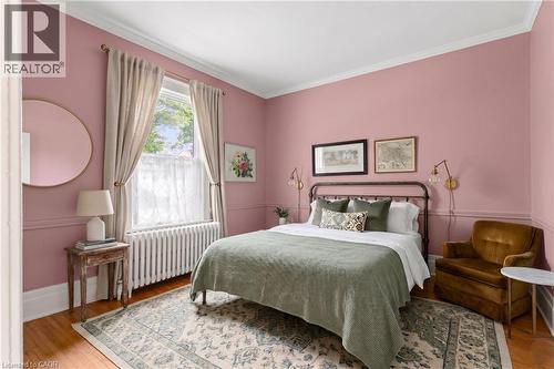 136 Blair Road, Cambridge, ON - Indoor Photo Showing Bedroom