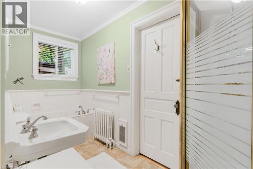 136 Blair Road, Cambridge, ON - Indoor Photo Showing Bathroom