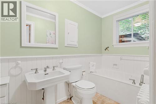 136 Blair Road, Cambridge, ON - Indoor Photo Showing Bathroom