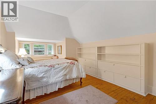 136 Blair Road, Cambridge, ON - Indoor Photo Showing Bedroom
