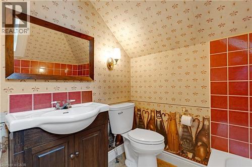 136 Blair Road, Cambridge, ON - Indoor Photo Showing Bathroom