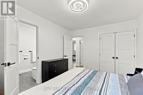 Primary Bedroom w Ensuite - 2628 Westshore Crescent, Severn, ON - Indoor Photo Showing Bedroom