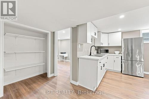 2628 Westshore Crescent, Severn, ON - Indoor Photo Showing Kitchen