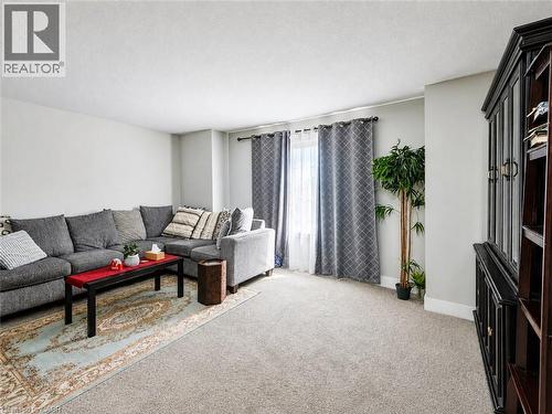 233 Red Clover Court, Kitchener, ON - Indoor Photo Showing Living Room