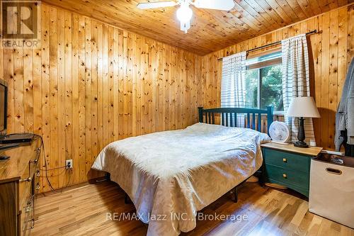 50 Long Island, Otonabee-South Monaghan, ON - Indoor Photo Showing Bedroom