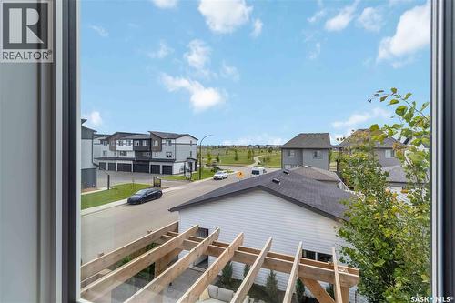 238 Dubois Crescent, Saskatoon, SK - Outdoor