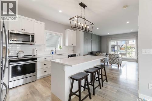238 Dubois Crescent, Saskatoon, SK - Indoor Photo Showing Kitchen With Upgraded Kitchen