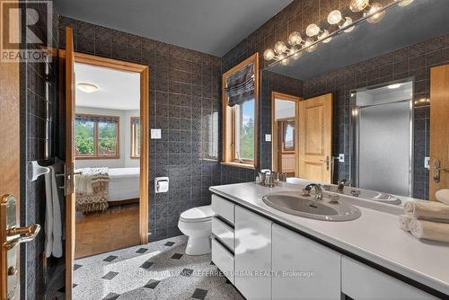 162 Codsell Avenue, Toronto, ON - Indoor Photo Showing Bathroom